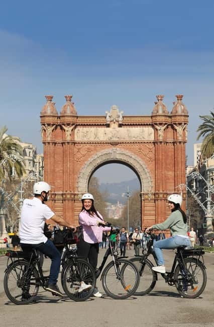 Barcelona: Tapas Tasting Tour by Regular Bike or E-Bike - Eixample and the Modernista Giants