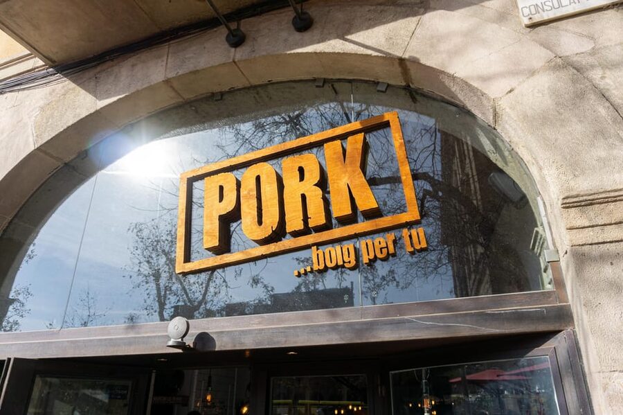 Barcelona: Tapas Tour with Food Tastings and Drinks - Food restrictions and practical fit