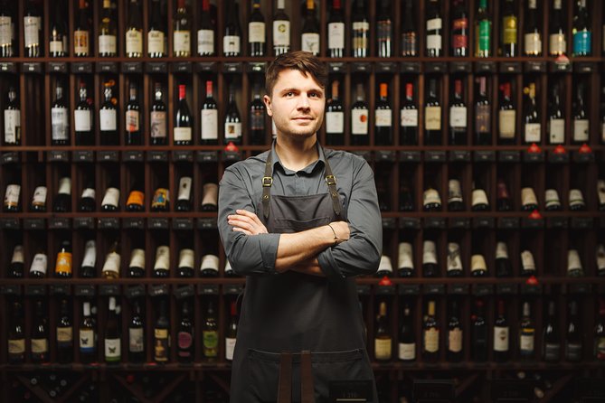 Barcelona Tapas & Wine Experience as a Local at Hidden Wineries - El Born and La Ribera: old streets with a neighborhood feel