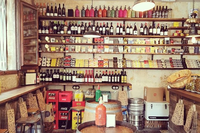 Barcelona Tapas & Wine Experience as a Local at Hidden Wineries - Gothic Quarter: food between medieval lanes