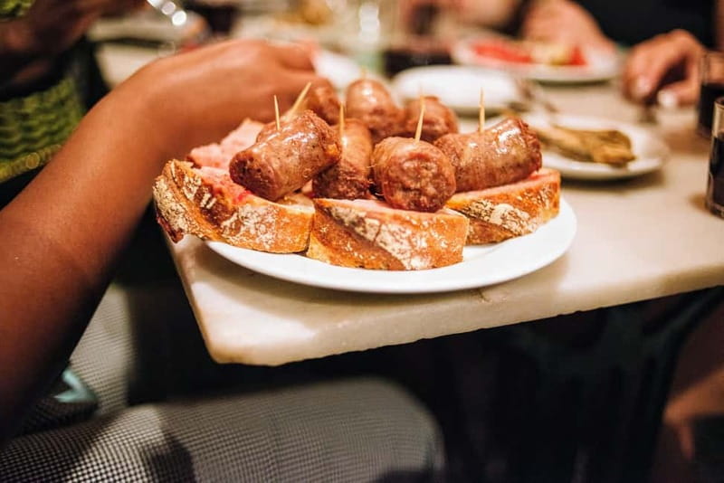Barcelona: Tapas, Wine & History Tour of the Old Town - Why this Barcelona food tour works
