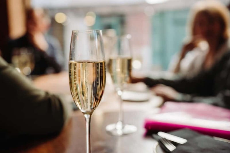 Barcelona: Tapas & Wine Tour in Born & Gothic Quarter - What five Catalan wines add to the evening