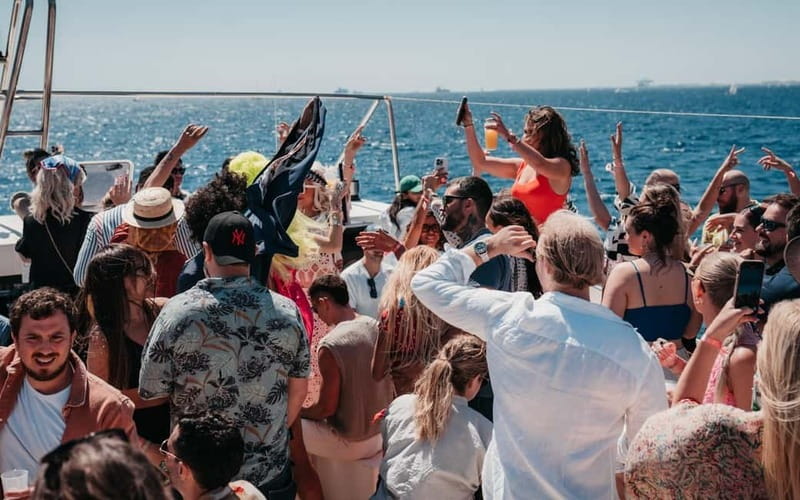 Barcelona: The Original Barcelona Boat Party - The crowd and the social side