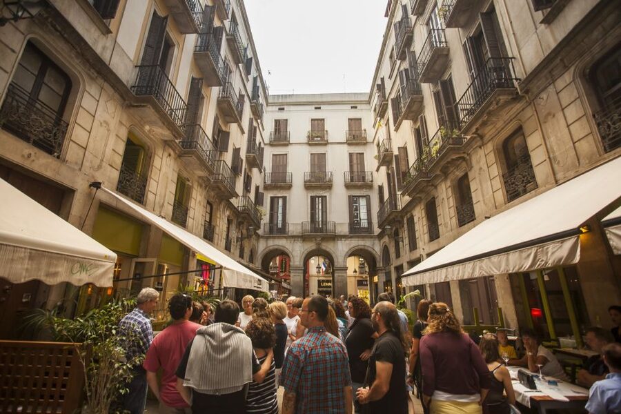 Barcelona: “The Shadow of the Wind” Literary Walking Tour - Why this book walk works in Barcelona