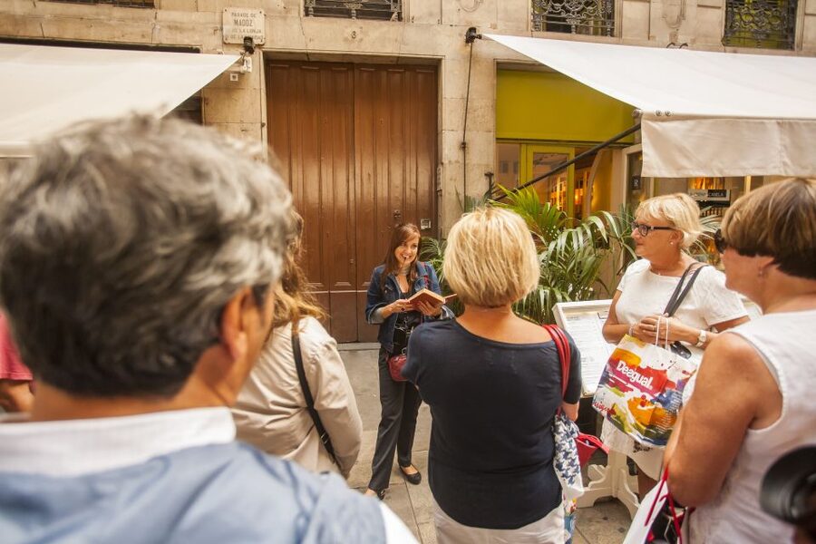 Barcelona: “The Shadow of the Wind” Literary Walking Tour - Els Quatre Gats, one of the memorable stops