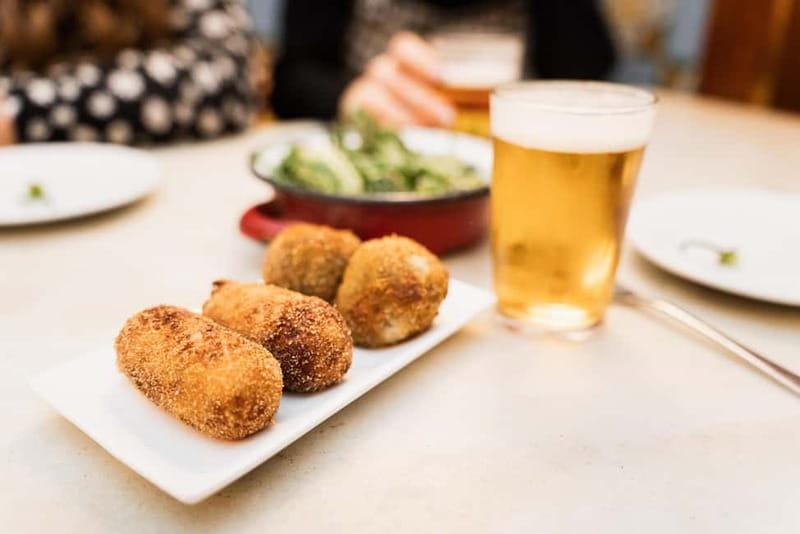 Barcelona: The Ultimate Local Tapas & Drinks Food Tour - Key points to know before booking