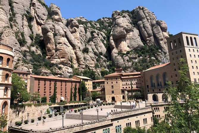 Barcelona to Montserrat Monastery: Tour, Transfers & Basilica - Four hours for hikes, food, and mountain views