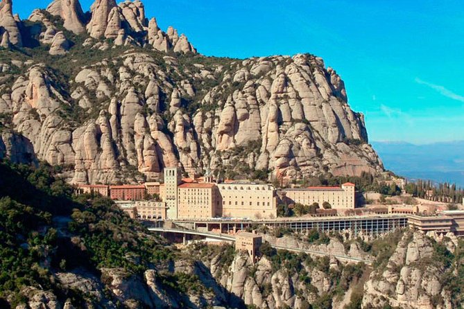Barcelona to Montserrat Monastery: Tour, Transfers & Basilica - Weather, crowds, and the best time to go