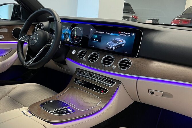 Barcelona Transfers Premium - Meeting your driver at the airport, port, or station