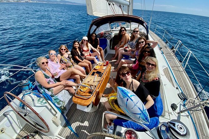 Barcelona Unique Private Luxury Sailing Tour (max 12 people) - What the $423.28 group price means