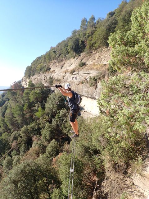 Barcelona: Via Ferrata Baumes Corcades in Centelles - The 20-minute walk to the route
