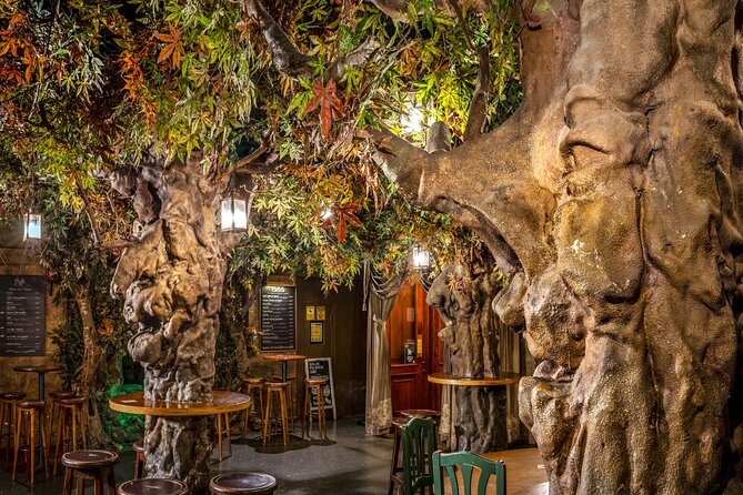 Barcelona Wax Museum Admission Ticket - Twenty-eight stages, from famous faces to film worlds