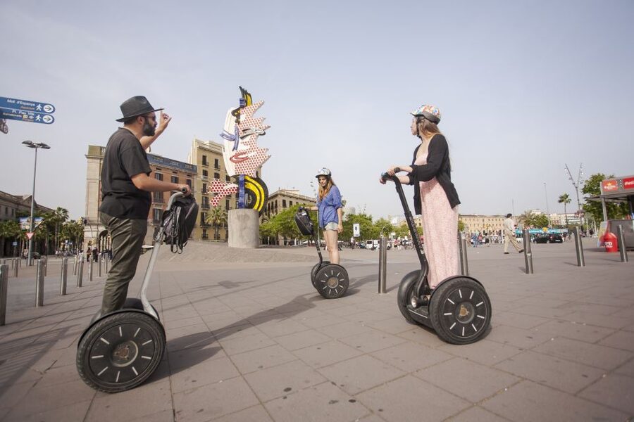 Barcelona: Welcome to Barcelona Segway Tour - From El Cap de Barcelona to Columbus Monument