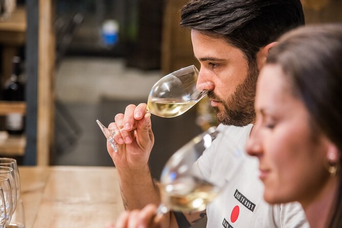 Barcelona: Wine Tasting and 5 Course Tapas Pairing Dinner - Key points at a glance