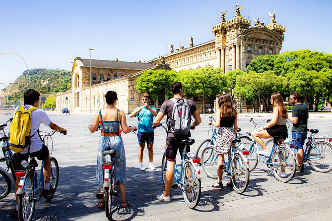 Beach Bike Tour Barcelona - Vila Olímpica and Parc de la Ciutadella