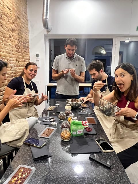 Bean to Bar Chocolate Workshop in Barcelona - What makes the teaching work