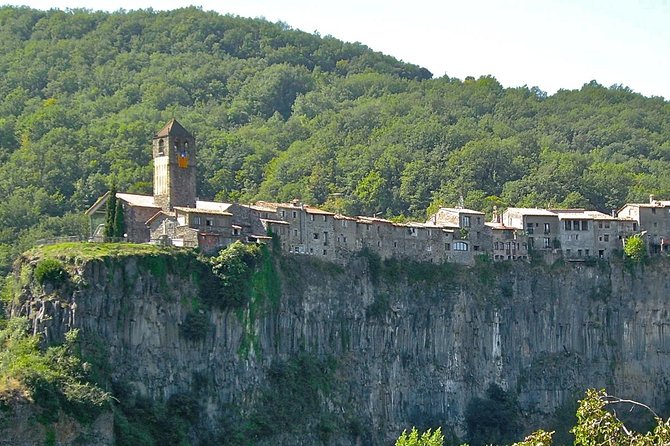 Besalu & 3 Medieval Towns Small Group Tour with Hotel Pick-Up - Santa Pau and the green hills around Olot
