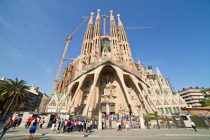 Best of Barcelona Excursion with Optional Attractions Tickets - Plaça d’Espanya, Plaça de Catalunya, and the Olympic waterfront