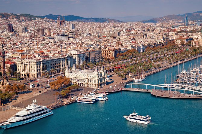 Best of Barcelona Guided Tour with Port or Hotel Pick up - Sagrada Familia, with two very different options