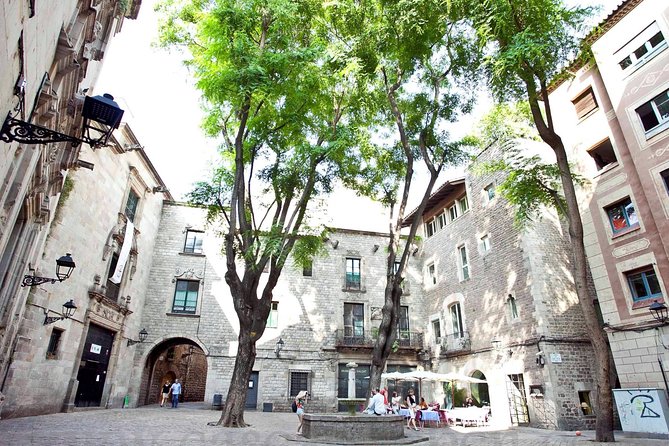 Boqueria & St Caterina Markets with Food & Tapas Small Group Tour - Who will get the most from this tour