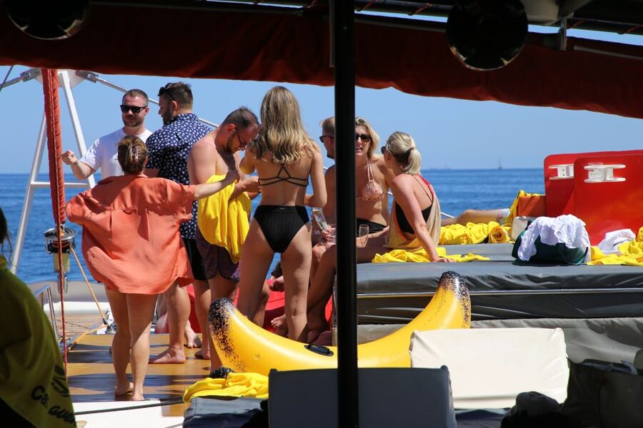 Cambrils: Catamaran Cruise with Drinks and BBQ Lunch Option - Getting There From Salou