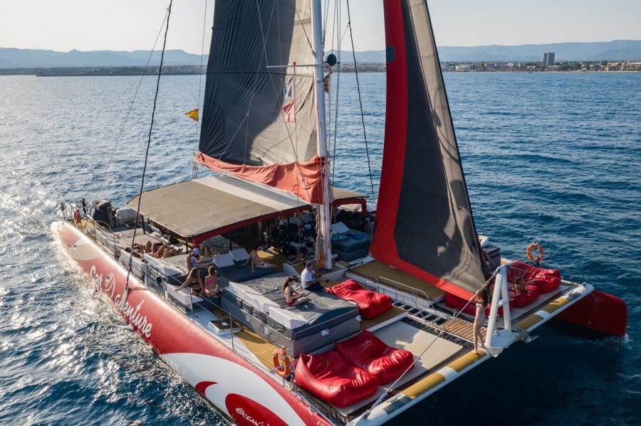 Cambrils: Catamaran Day Cruise with BBQ and Drinks - What to bring and how to prepare