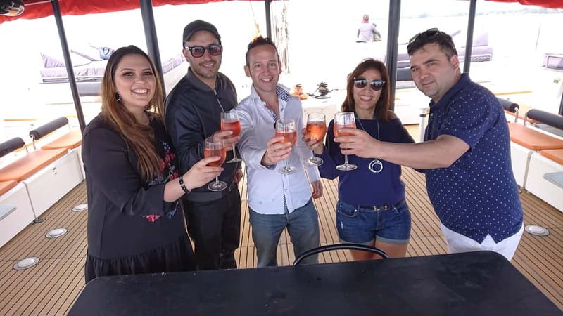 Cambrils/Salou: Coastline Catamaran 2h with drinks, pickup - Is $65 a fair price?