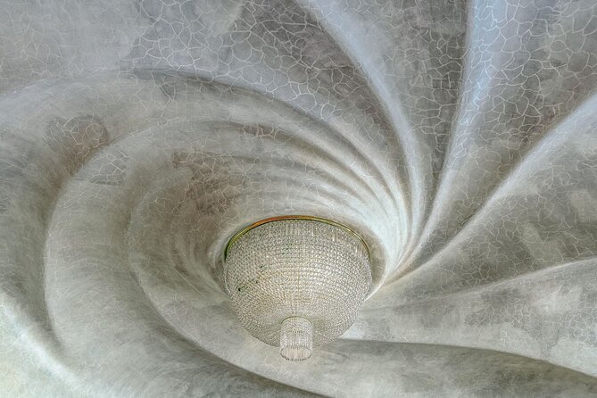 Casa Batllo Fast Track Tour with Optional White Rabbit Museum - Adding the White Rabbit Museum