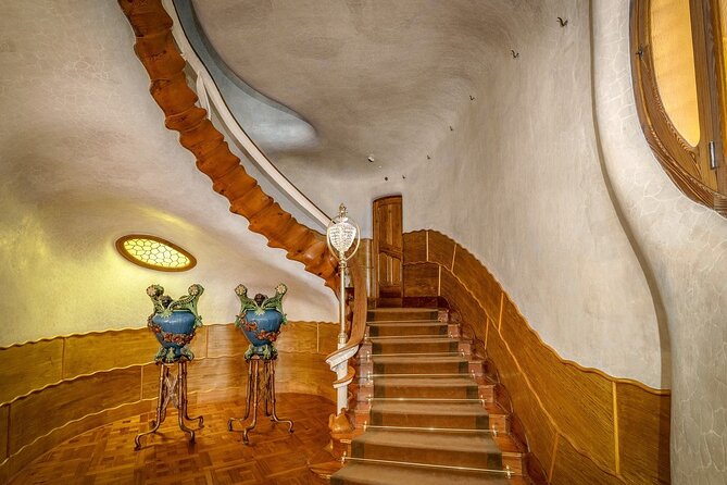 Casa Batllo Fast Track Tour with Optional White Rabbit Museum - What happens during the 1-hour-15-minute house visit