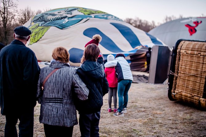 Catalonia Hot Air Balloon Ride and Breakfast over the Volcanoes of la Garrotxa - Floating over la Garrotxa instead of driving through it