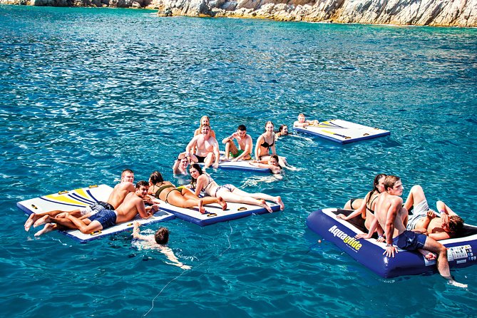 Catamaran trip with other groups along the Costa Brava. Saturday. - The Costa Brava from the water