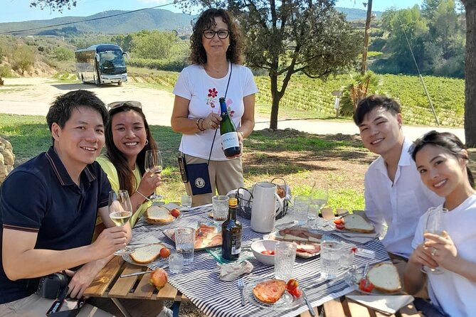 Cava tour to 3 family wineries with hotel pick-up - Vins El Cep: A Quiet Finish with Pet-Nat and Gran Reserva
