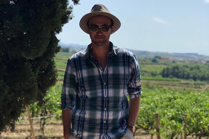 Cava Wineyard & Sitges Day Trip from Barcelona - Arriving in Sitges for two hours by the sea