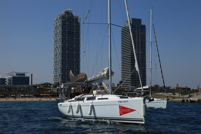 Chill Out Sailing from Barcelona - Private Tour - Who will enjoy this most