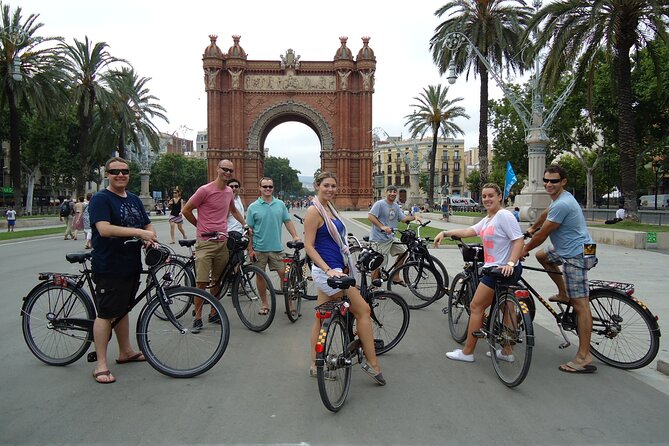 City Center Bike Tour in Barcelona - Gaudí from the outside: Casa Batlló and La Pedrera