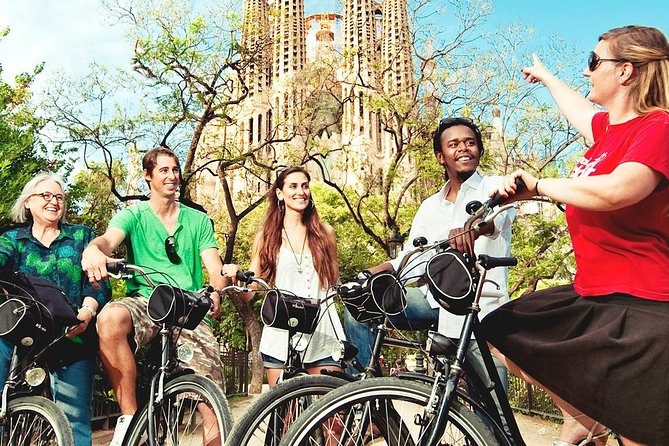 City Center Bike Tour in Barcelona - Sagrada Família: a short stop at Barcelona’s great symbol