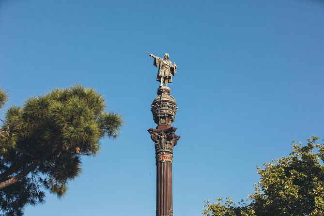 Columbus Monument Lookout: Scenic Ramblas, Sea and Montjuïc Views - What you can see from the 360-degree platform