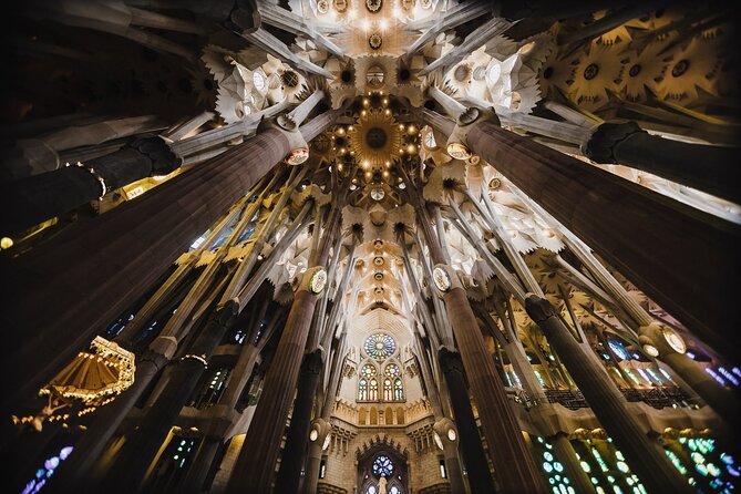 Complete Gaudi Tour: Casa Batllo, Park Guell & Sagrada Familia - How the guides shape the day