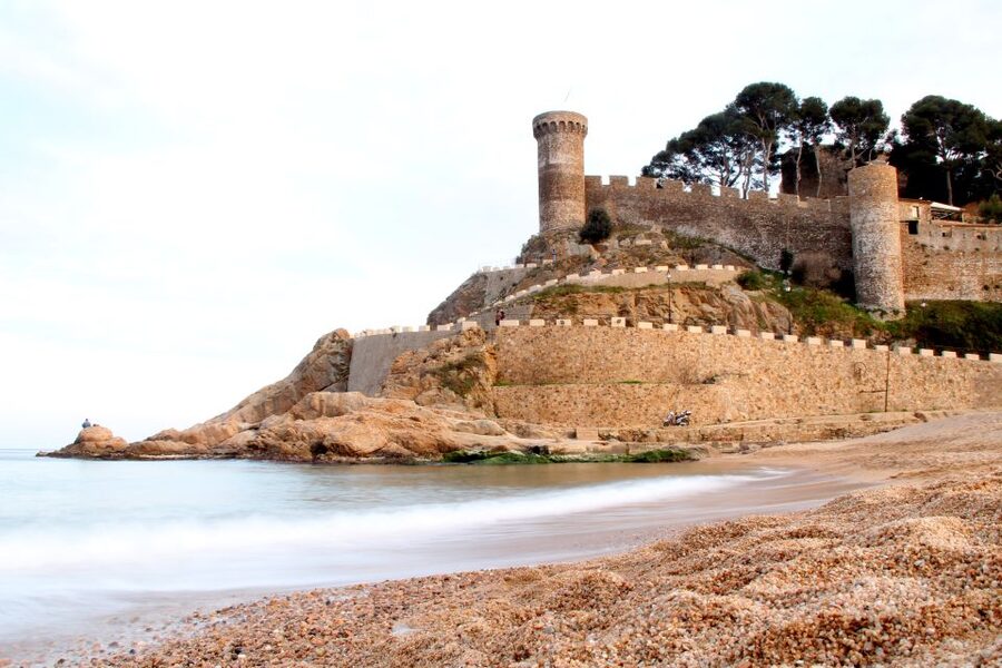 Costa Brava: Boat Ride and Tossa Visit with Hotel Pickup - Key points at a glance