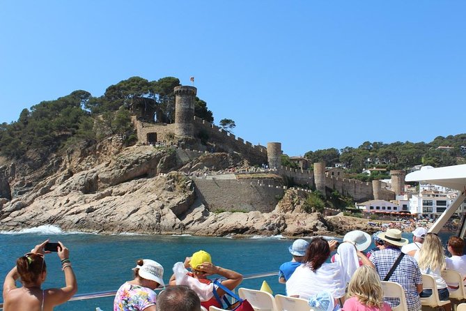 Costa Brava Day Sightseeing Tour with Boat Trip from Barcelona - Tossa de Mar: the reason to take the tour
