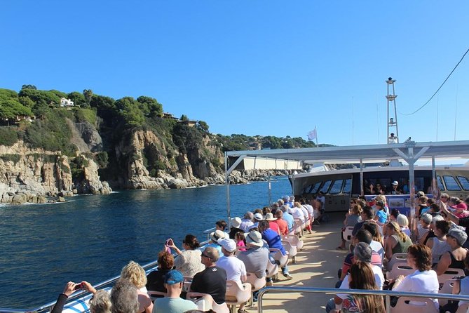 Costa Brava Day Sightseeing Tour with Boat Trip from Barcelona - Group size, timing, and practical comfort