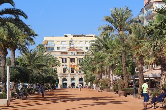 Costa Brava Day Sightseeing Tour with Boat Trip from Barcelona - Who should book this excursion