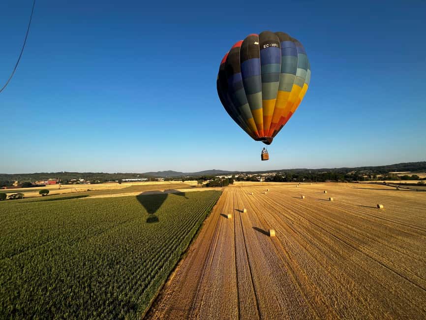 Costa Brava: Hot Air Balloon Flight - Landing, cava, and almond cake