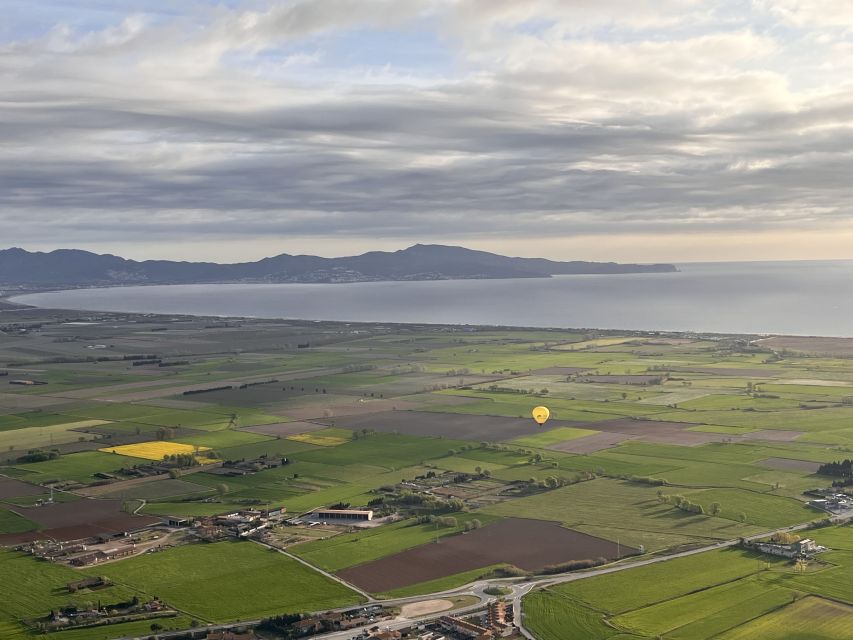 Costa Brava: Hot Air Balloon Flight - The early start in Colomers