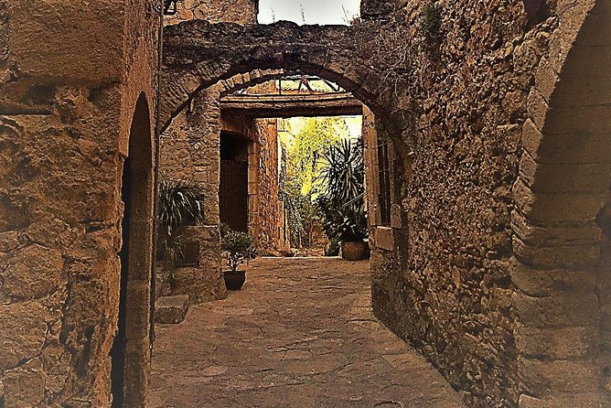 Costa Brava Private Experience by Car with local expertise - Pals and the medieval villages of Baix Empordà