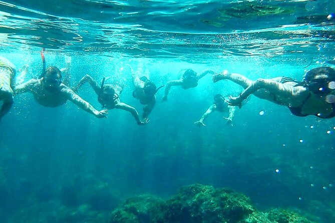 Costa Brava - Sant Feliu de Guíxols / Kayaking & Snorkelling Tour - Wetsuits, safety gear, and the practical extras