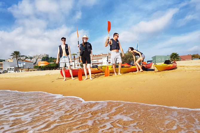 Costa Brava Tour with Kayak & Lagoon Snorkeling - Free time, beach food, and the ride home