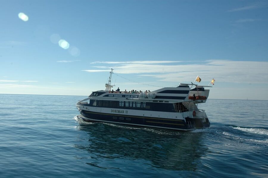 Costa Daurada Cruise with BBQ Lunch - The boat facilities make a difference
