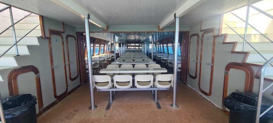 Costa Daurada Cruise with BBQ Lunch - Choosing the right place to sit