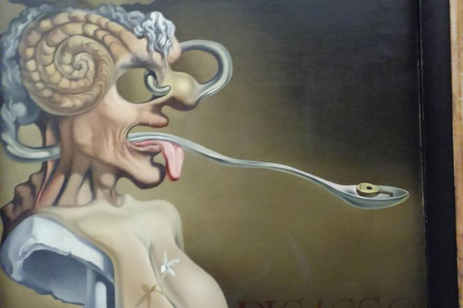 Dalí Museum and Costa Brava Small Group Tour from Girona - Santa Maria Church in ten minutes